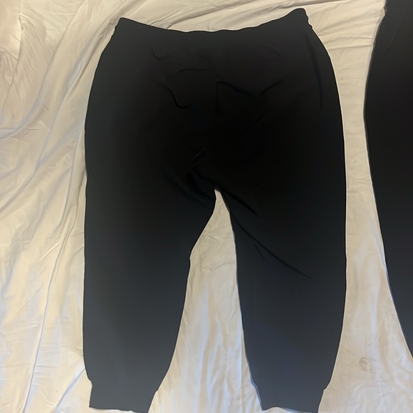 Old Navy High-Waisted All-Seasons StretchTech Jogger Pants, Black, XXL - Picture 3 of 7